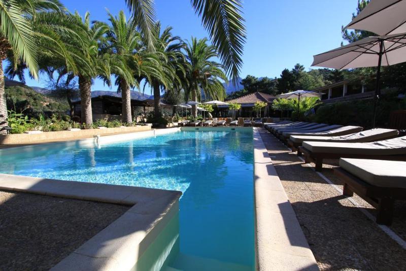 Eden Park Hotel Serriera  ภายนอก รูปภาพ