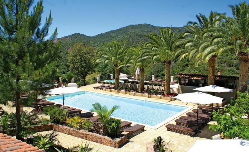 Eden Park Hotel Serriera  ภายนอก รูปภาพ
