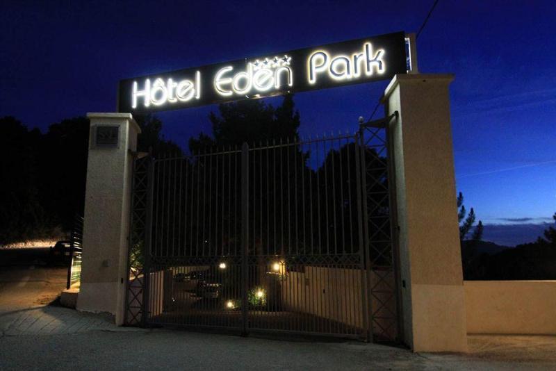 Eden Park Hotel Serriera  ภายนอก รูปภาพ