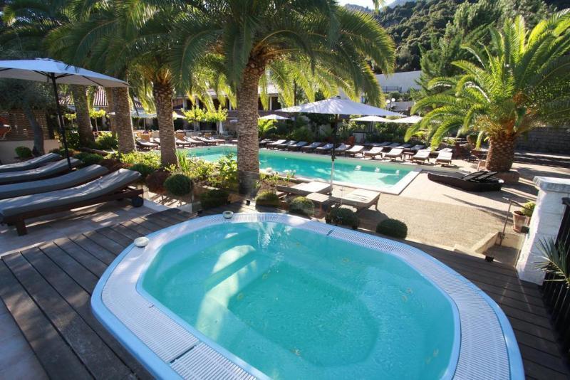 Eden Park Hotel Serriera  ภายนอก รูปภาพ